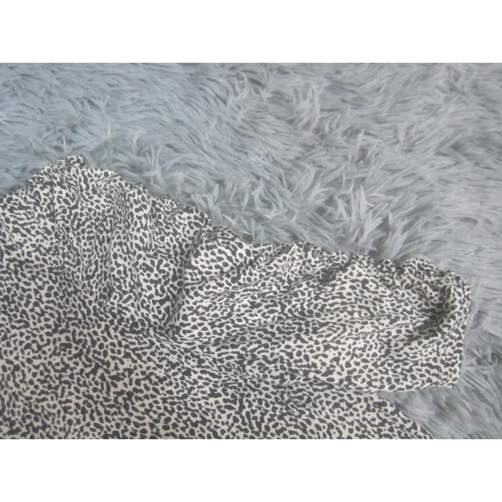 LOFT Shirt Womens Large White Animal Print Puff Sleeve Jersey Top Crew Neck‎